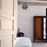 L'atelier Casco Antiguo Apartment *
